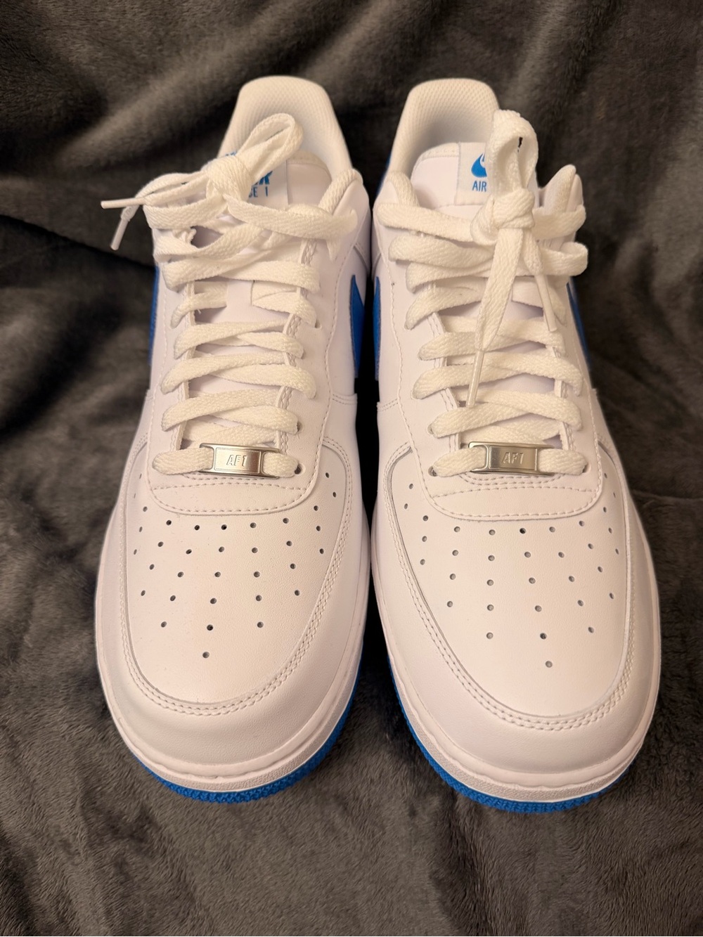 🔥NWT- Men’s Nike Air Force Ones Low ‘04 White Photo Blue.. No Box